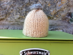 globe-t-bonnet-voyageur-travelling-winter-hat-schwarzwald-1